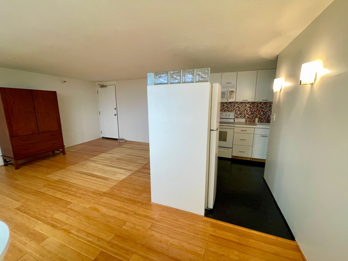 Pearl City Condo: 1060 Kamehameha Hwy., #2603A