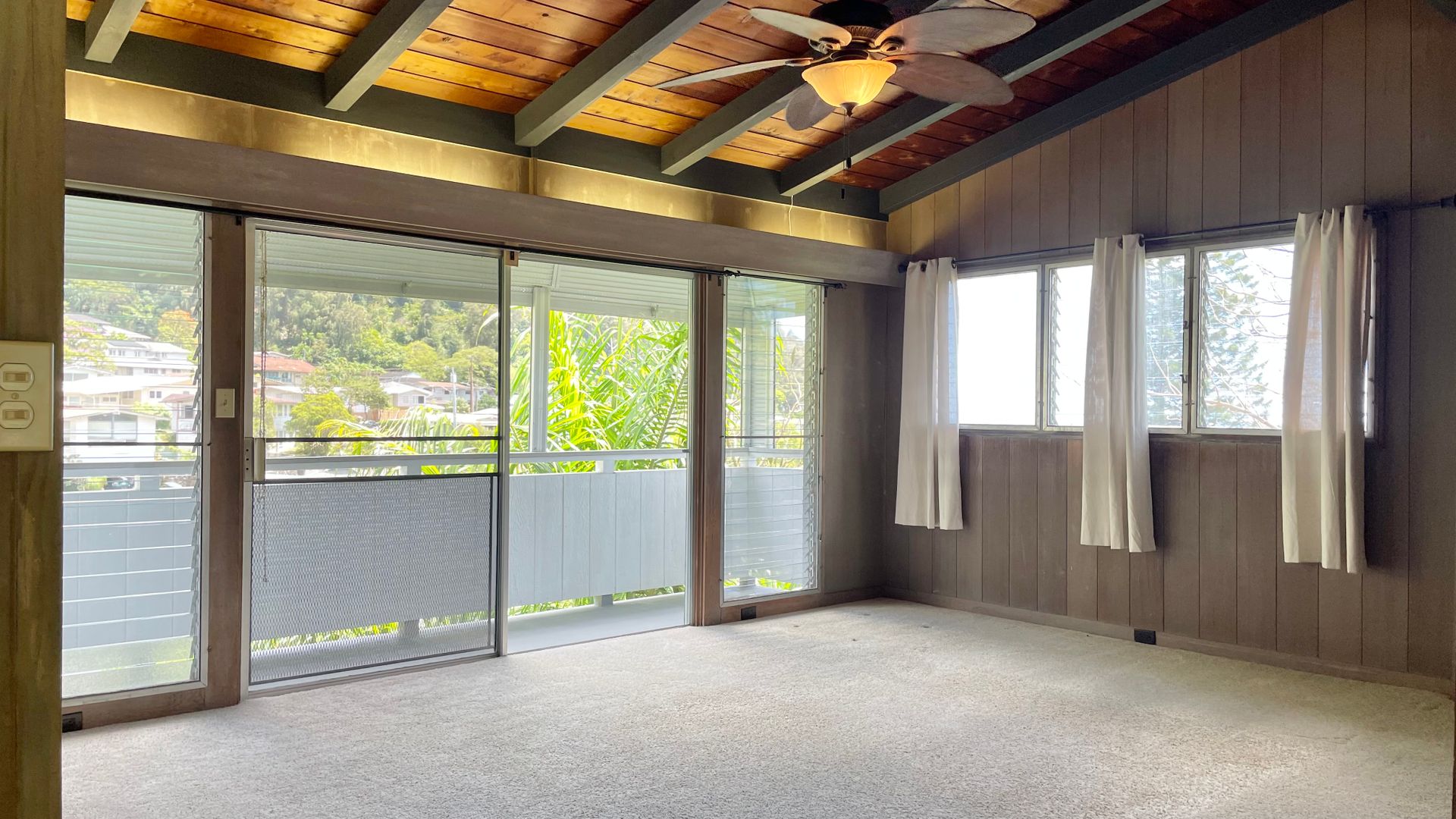Honolulu Apartment: 159 Puiwa Road