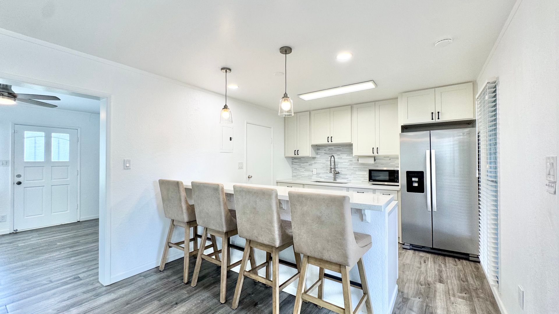 Pearl City Townhome: 98-801 B Noelani St Apt 83