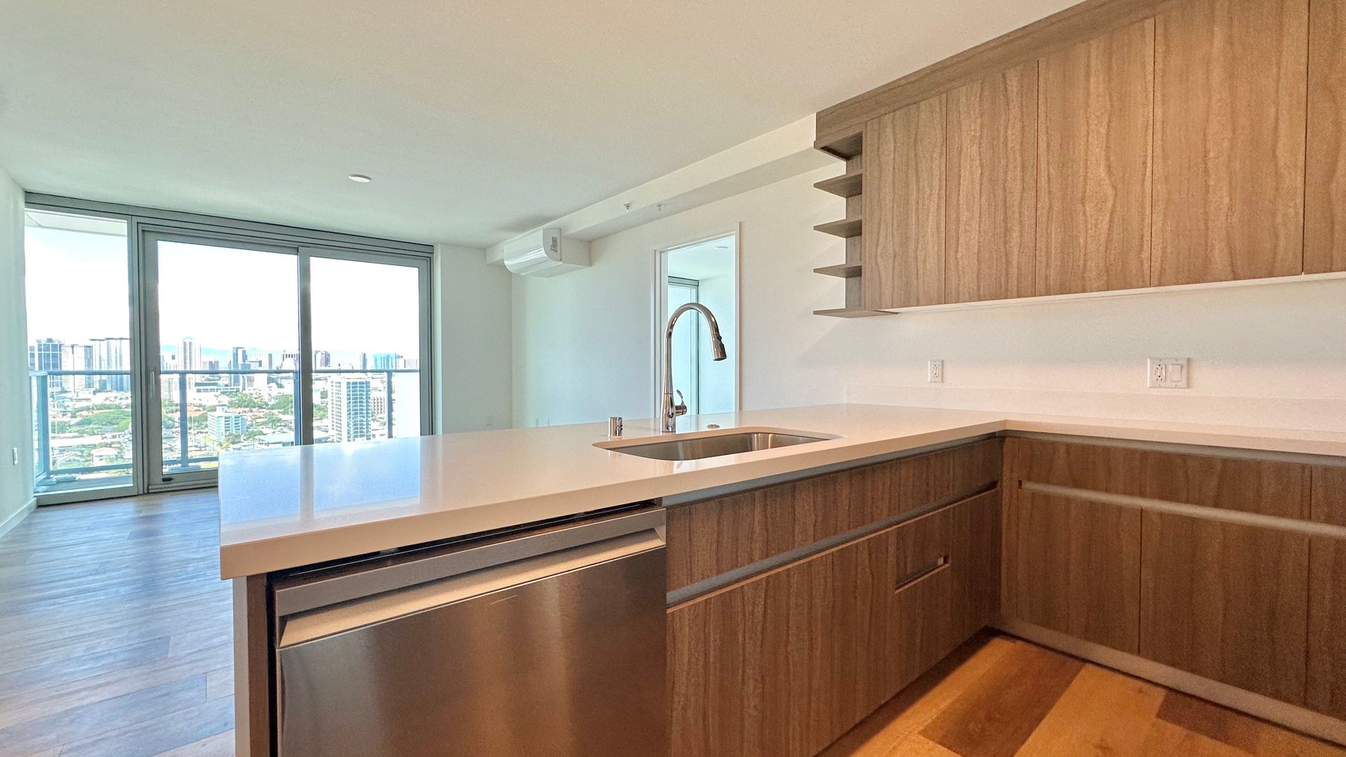 Honolulu Condo: 1500 Rycroft Street, #2402R