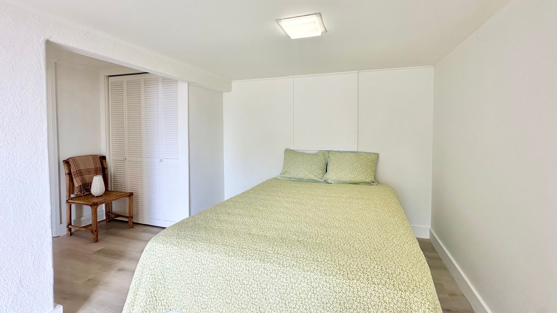 Honolulu House: 4559 Sierra Dr., Apt. B (studio)