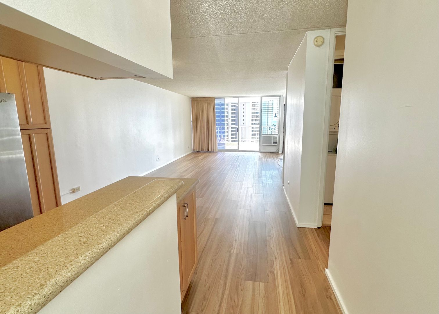 Honolulu Condo: 469 Ena Road #1610