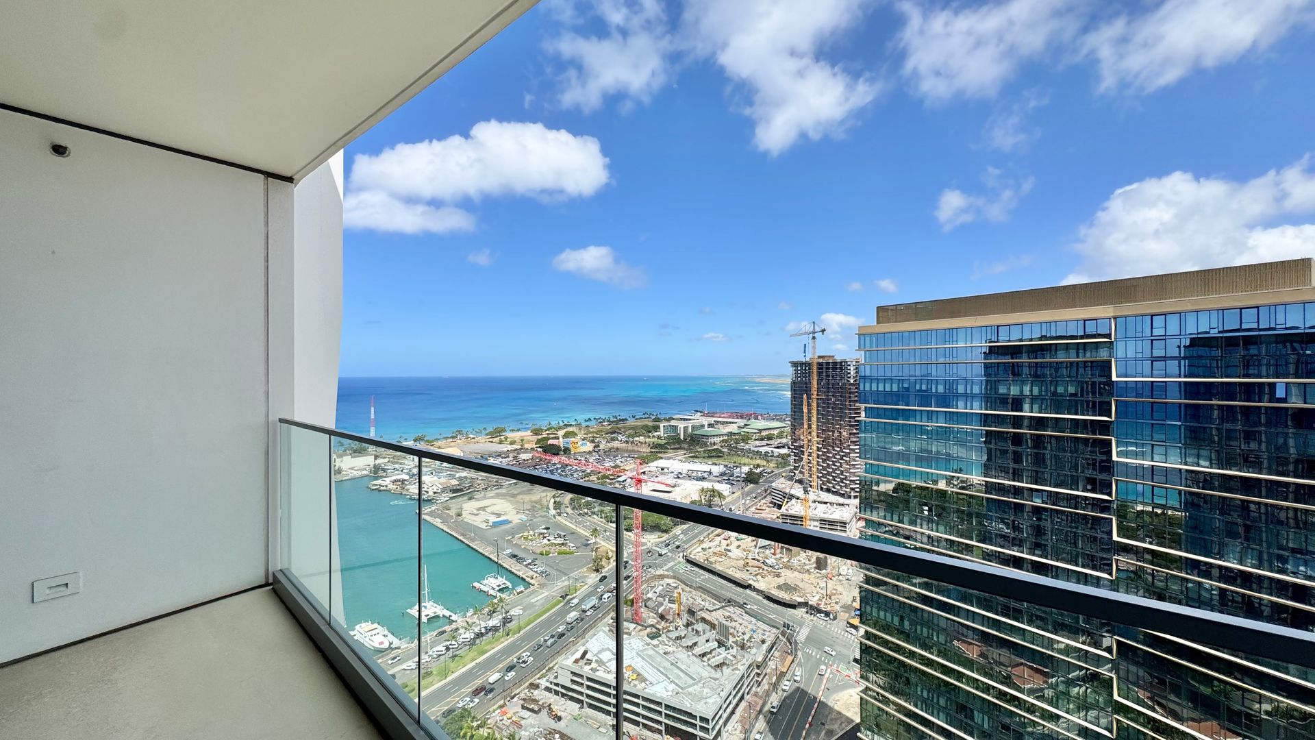 Honolulu House: 1000 Auahi Street, #3909