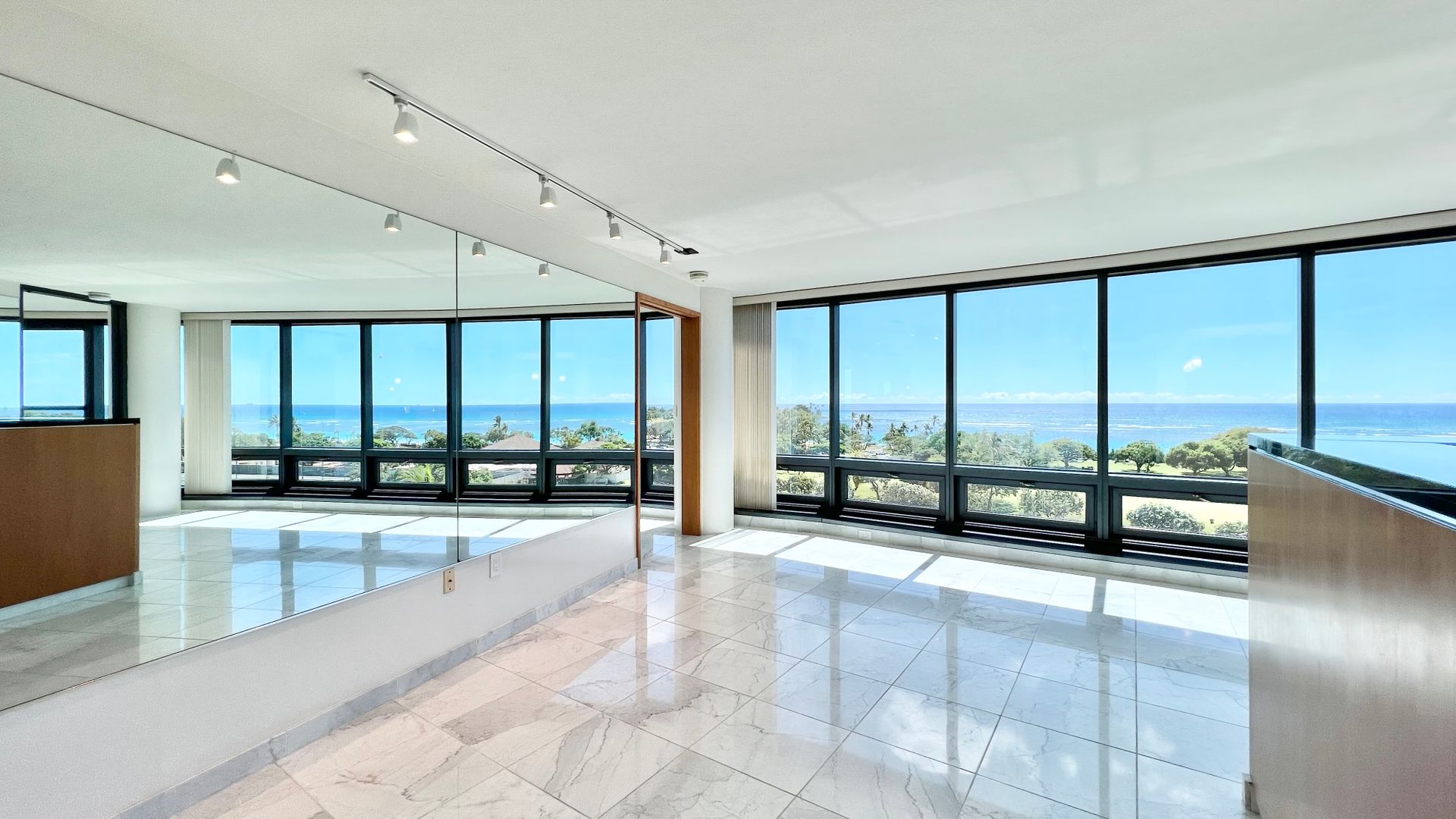 Honolulu Condo: 1330 Ala Moana Boulevard #704