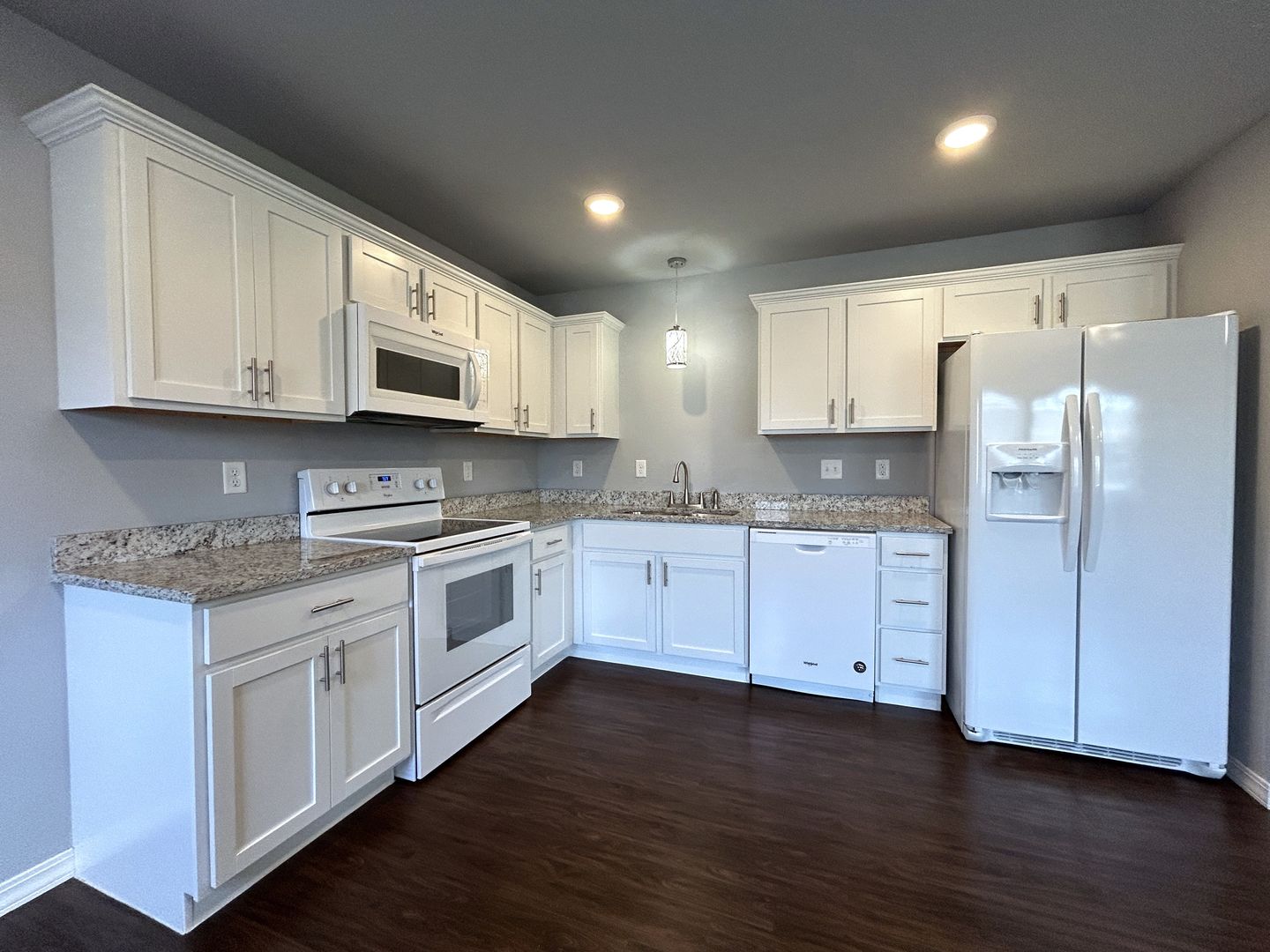 Townhouse with Garage - Minutes from Downtown Rogers 5 of 12