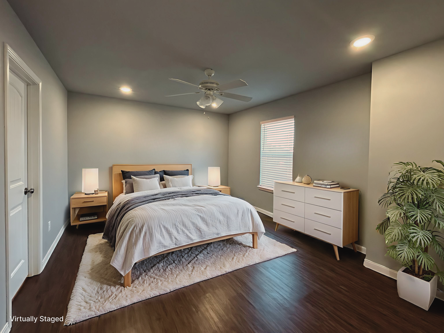 Townhouse with Garage - Minutes from Downtown Rogers 2 of 12