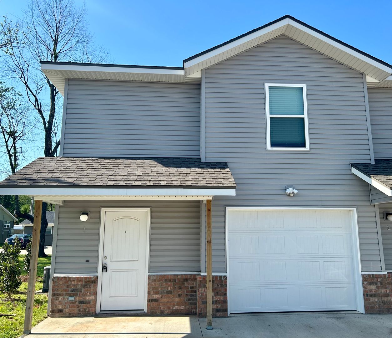 Rogers Apartment: 624 N 6th Street