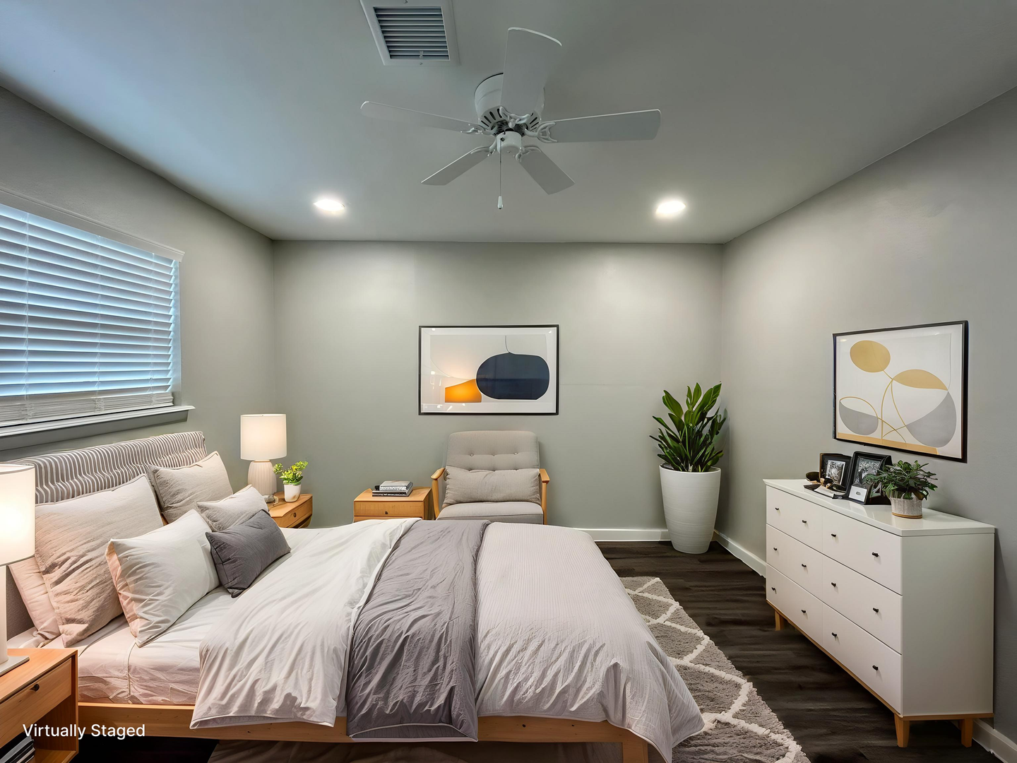 2 Bed Apartment for Rent Minutes from Downtown Rogers - Move-In Special! 3 of 12