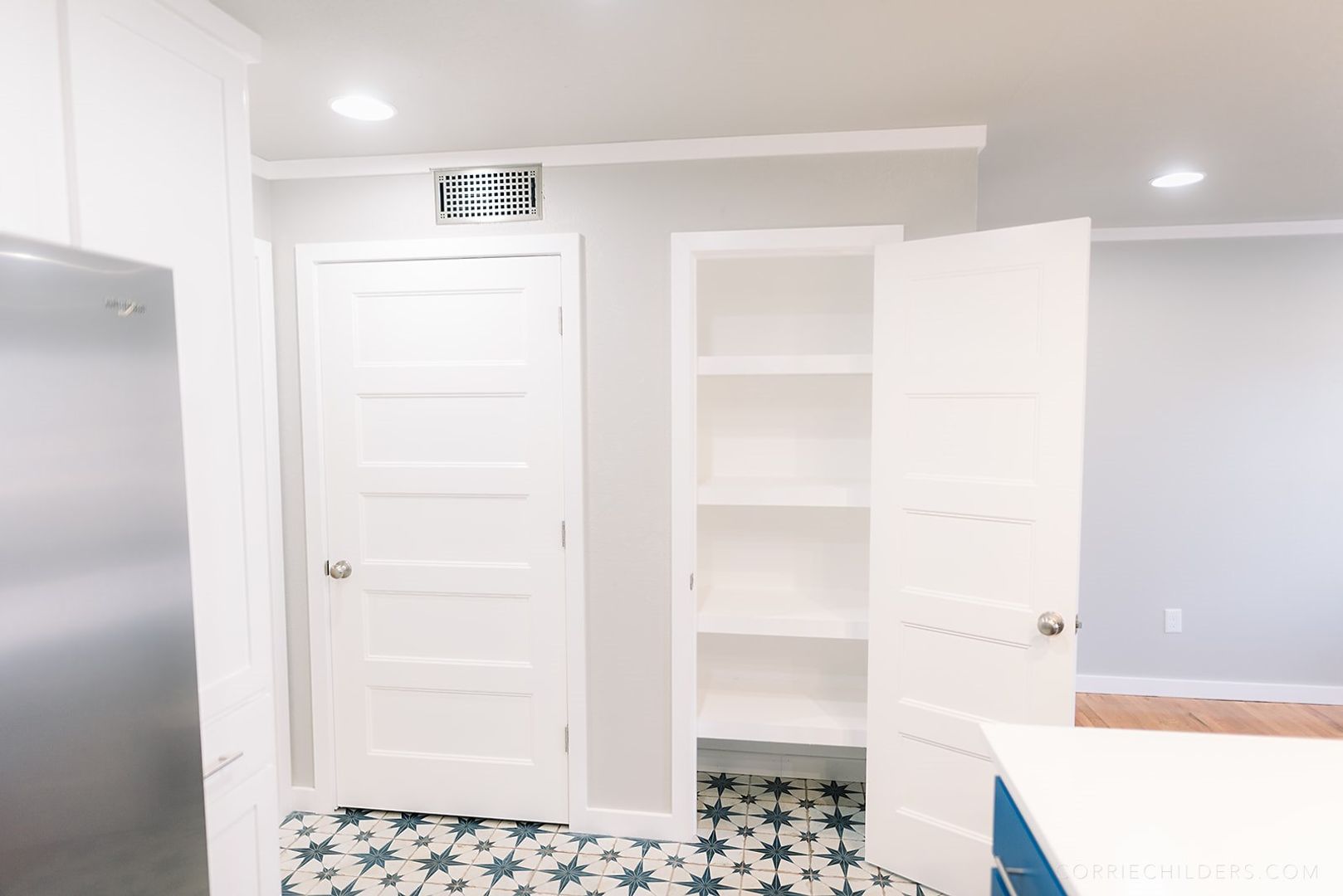 Pet-Friendly 1-Bedroom Apartment in Downtown Rogers – Move-In Special! 4 of 12