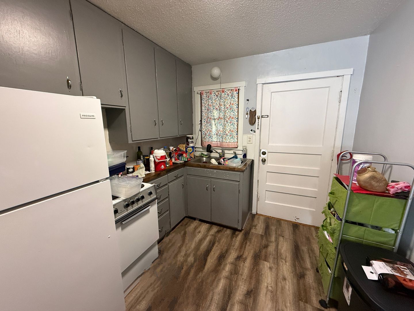 Sparta Apartment: 625 Kent St