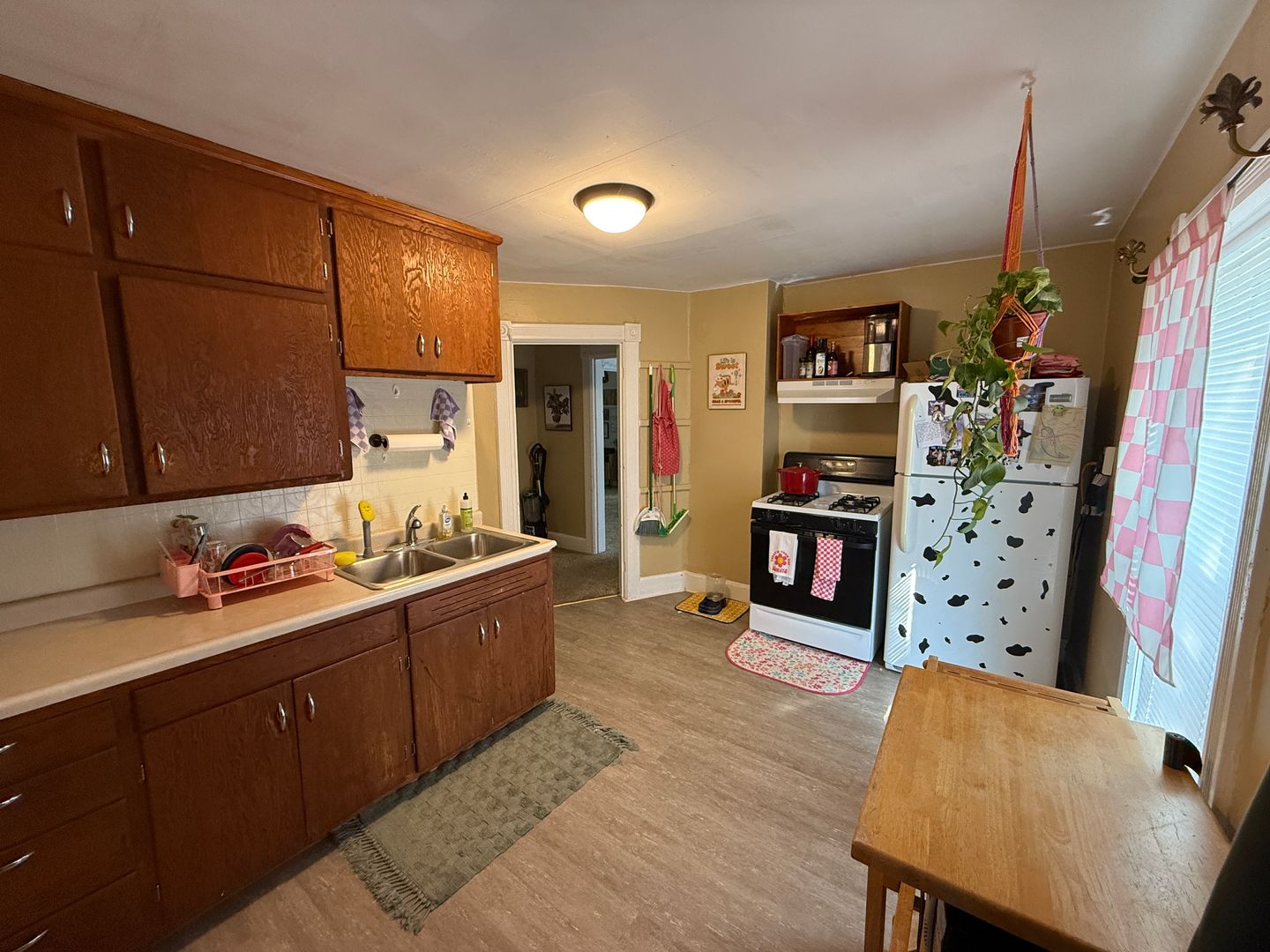 La Crosse Apartment: 831 Division St