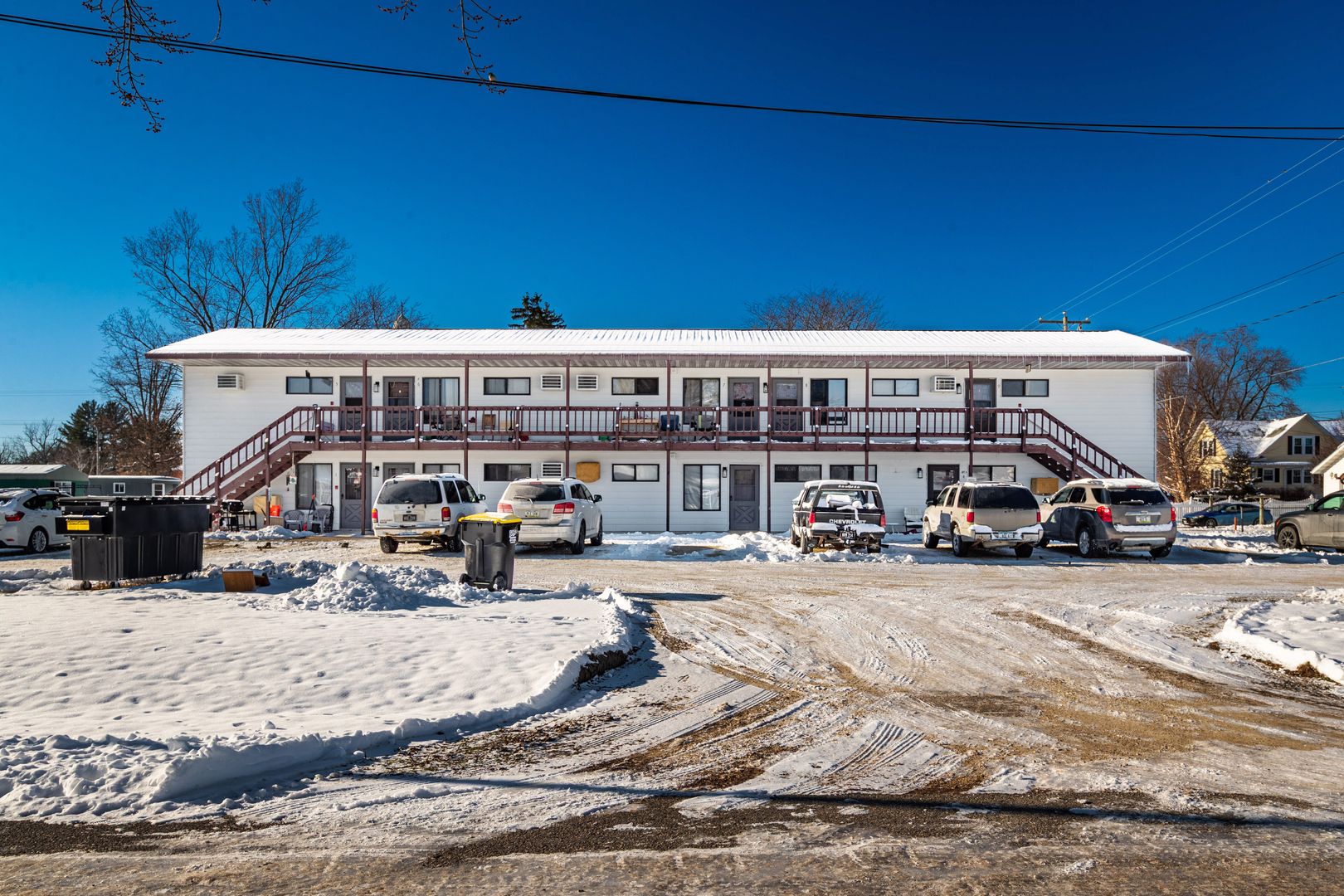 New Albin Apartment: 375 Plum St