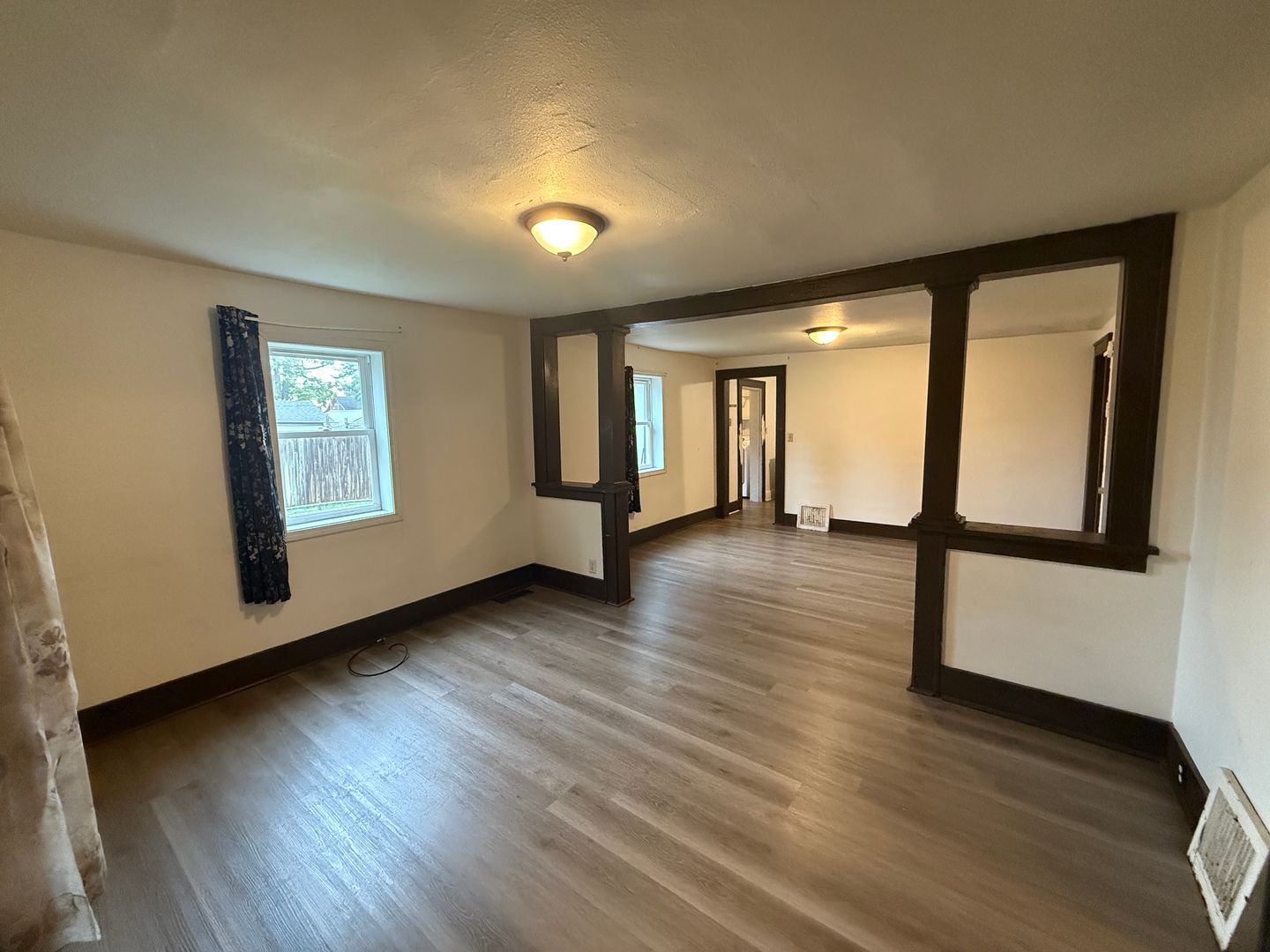 La Crosse Multiplex: 922-924 Caledonia St