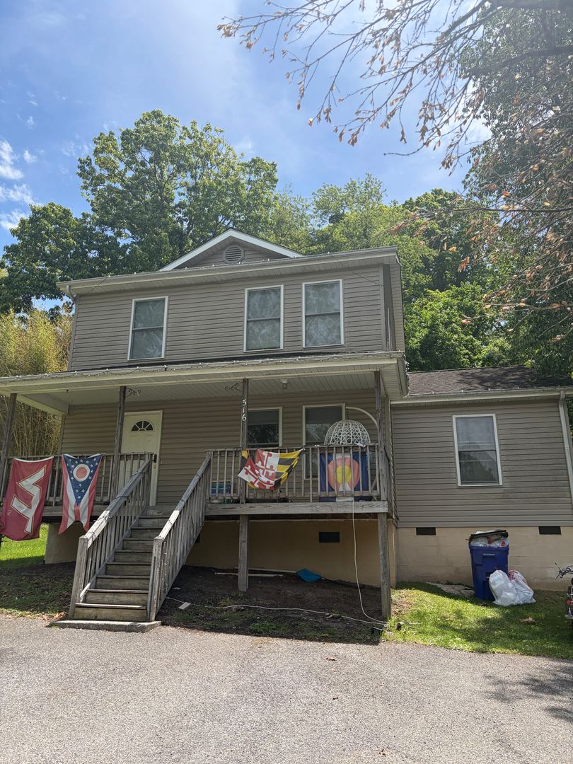 Blacksburg House: 516 Sunrise Drive
