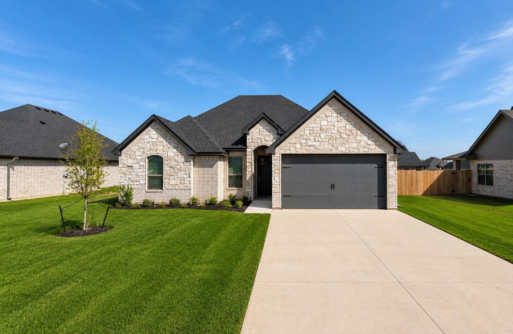 Granbury House: 3321 Arrow Creek Drive