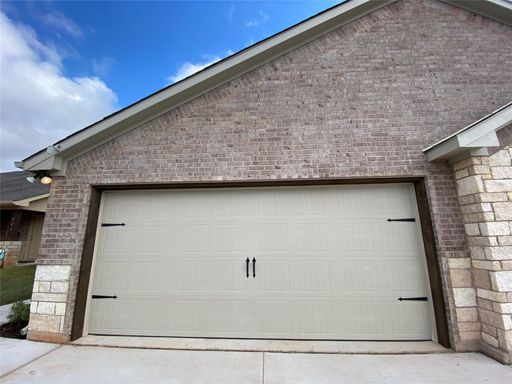 Beautiful Townhome on FW Side of Town – photo 1