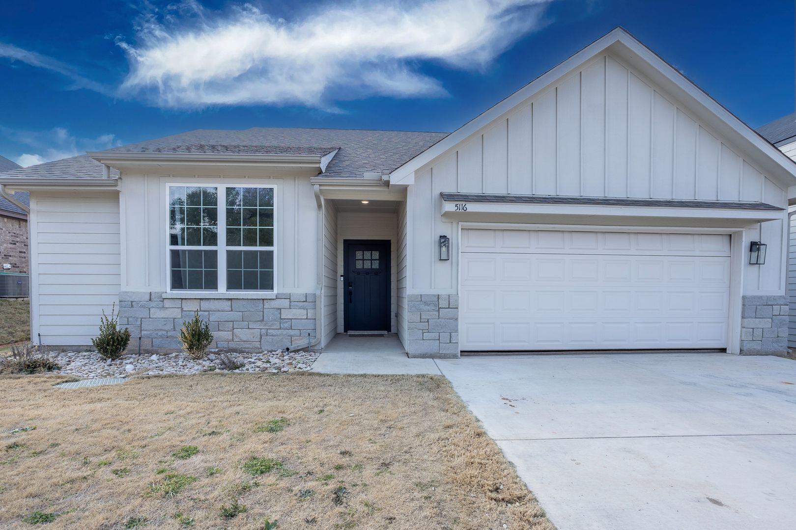 Granbury House: 5116 Stoneridge Drive