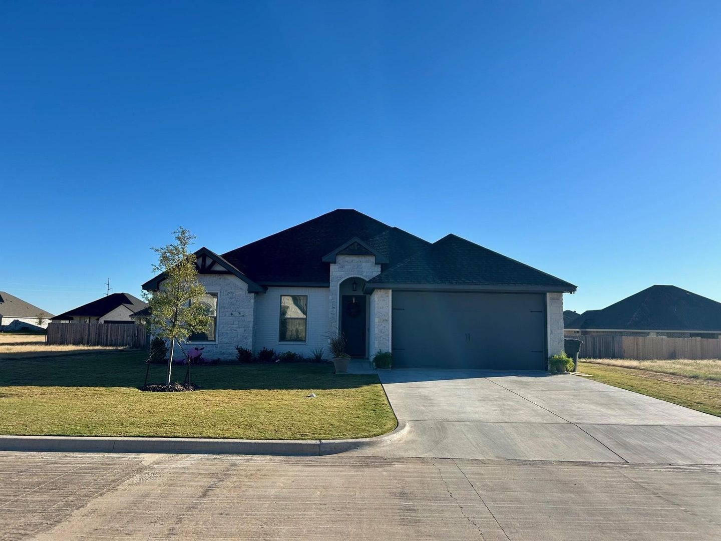 Tolar House: 530 Calla Lily Way