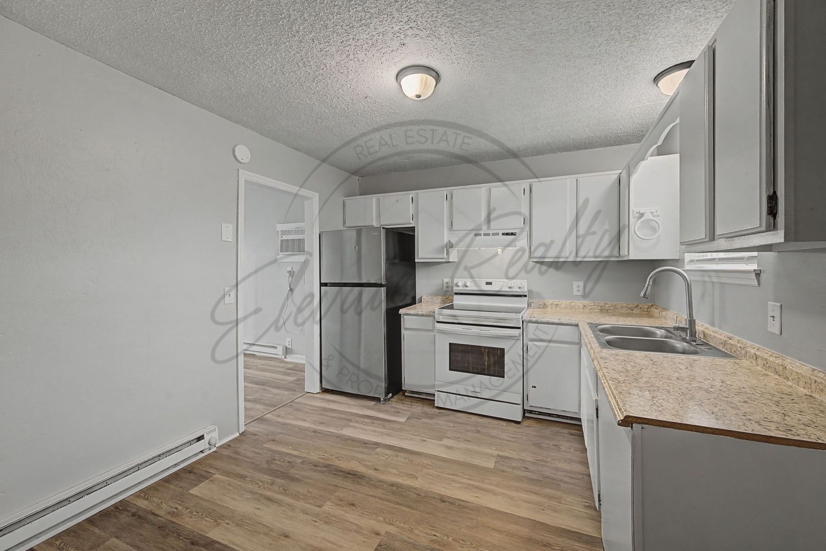 Nashville Multiplex: 2505 Highland Trace Dr