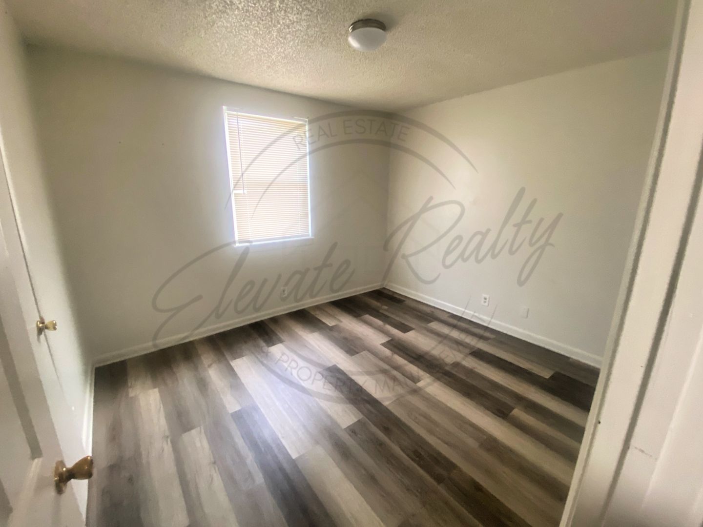 Nashville Multiplex: 3620 Village Trail