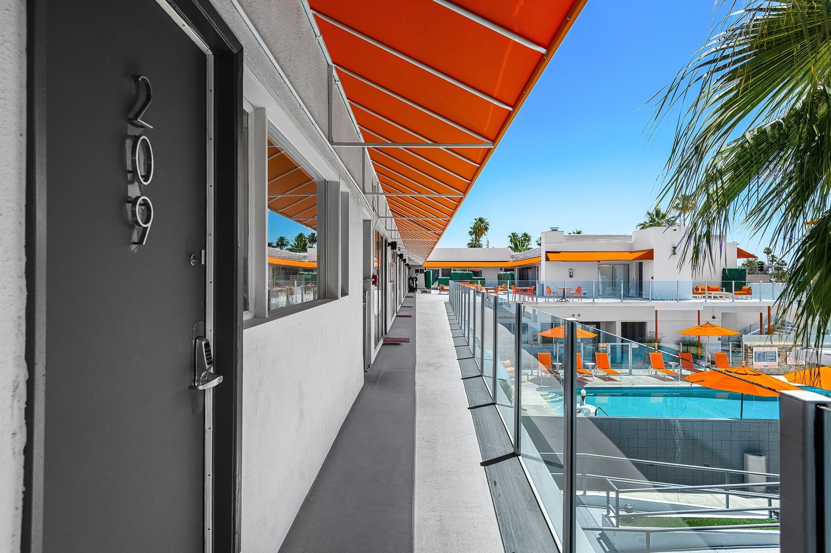 Palm Springs Apartment: 140 W. Via Lola