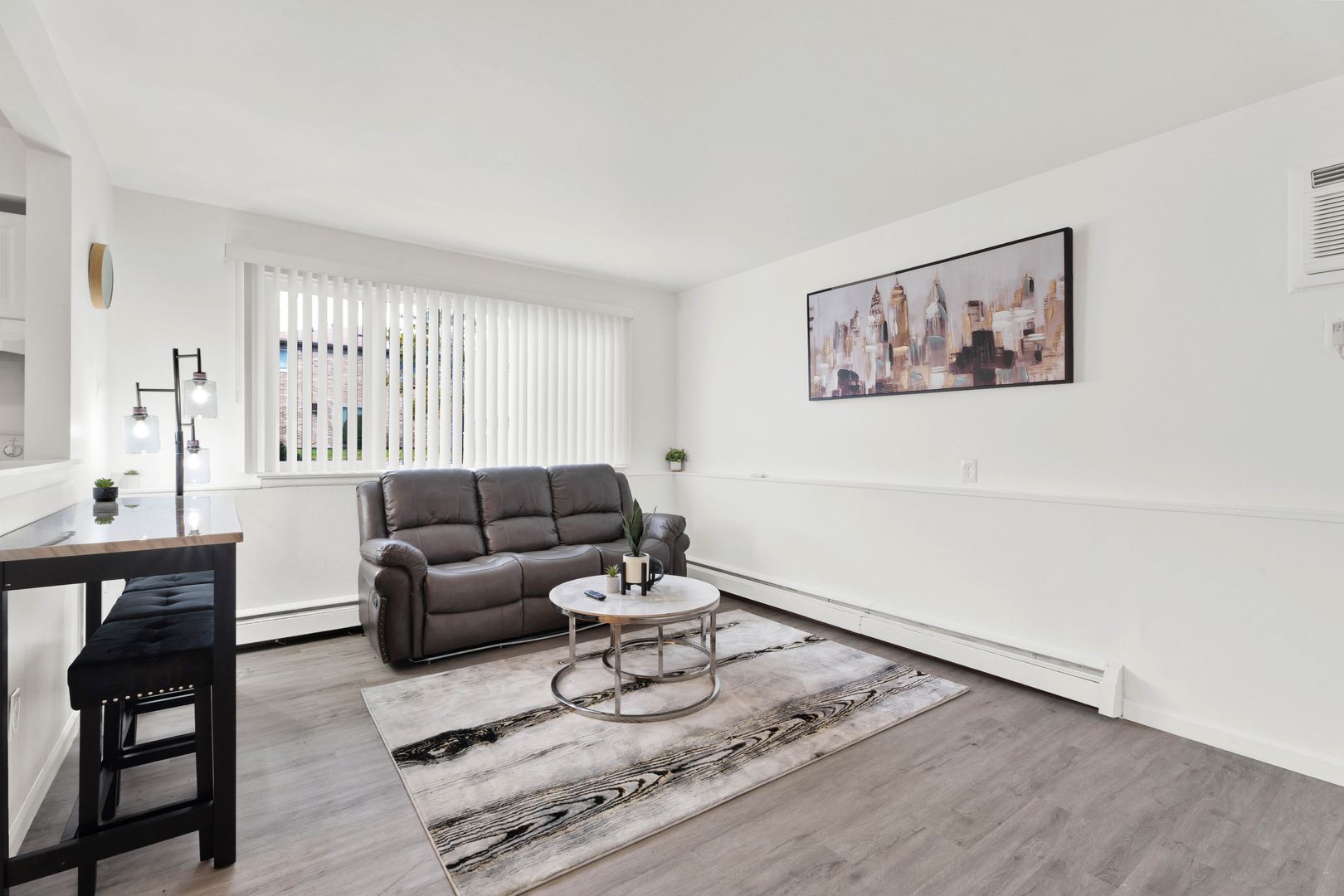 Garden City Apartment: 30507 Krauter