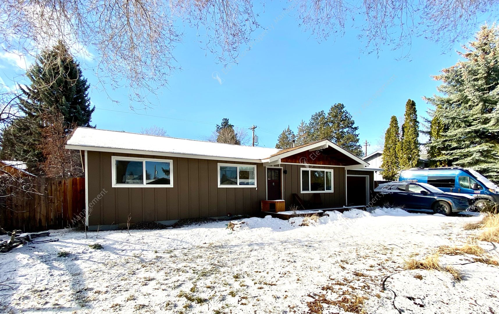 Bend House: 1213 NE Hollinshead Drive