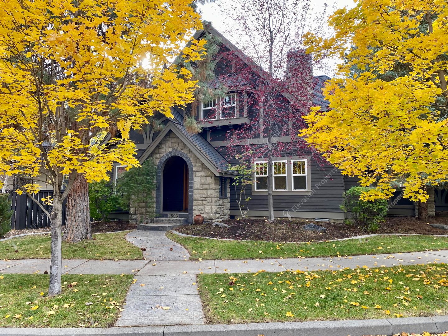 Bend House: 2503 NW Shields Drive