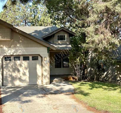 2 BR - 1 BA Duplex in NW Bend – photo 1