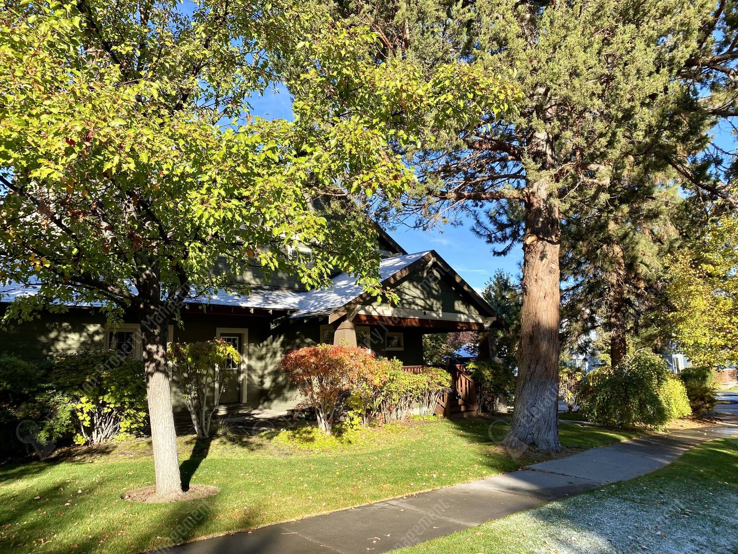 Bend Apartment: 2597 NW High Lakes Lp