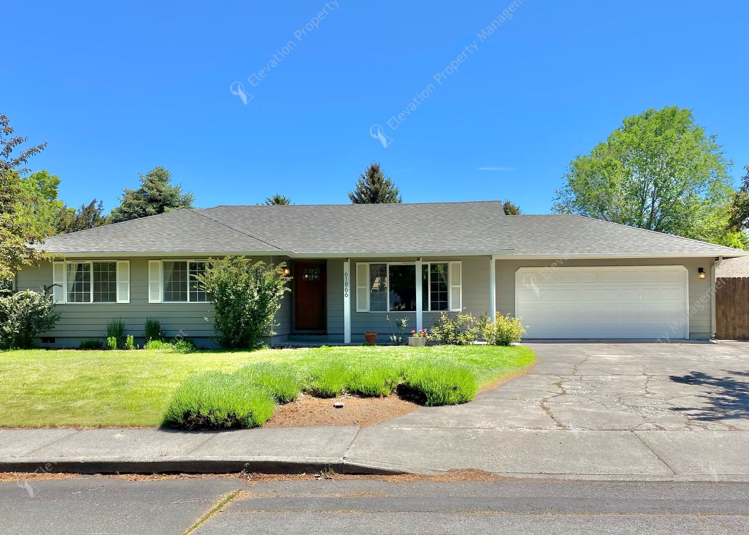 Bend House: 61866 Avonlea Circle