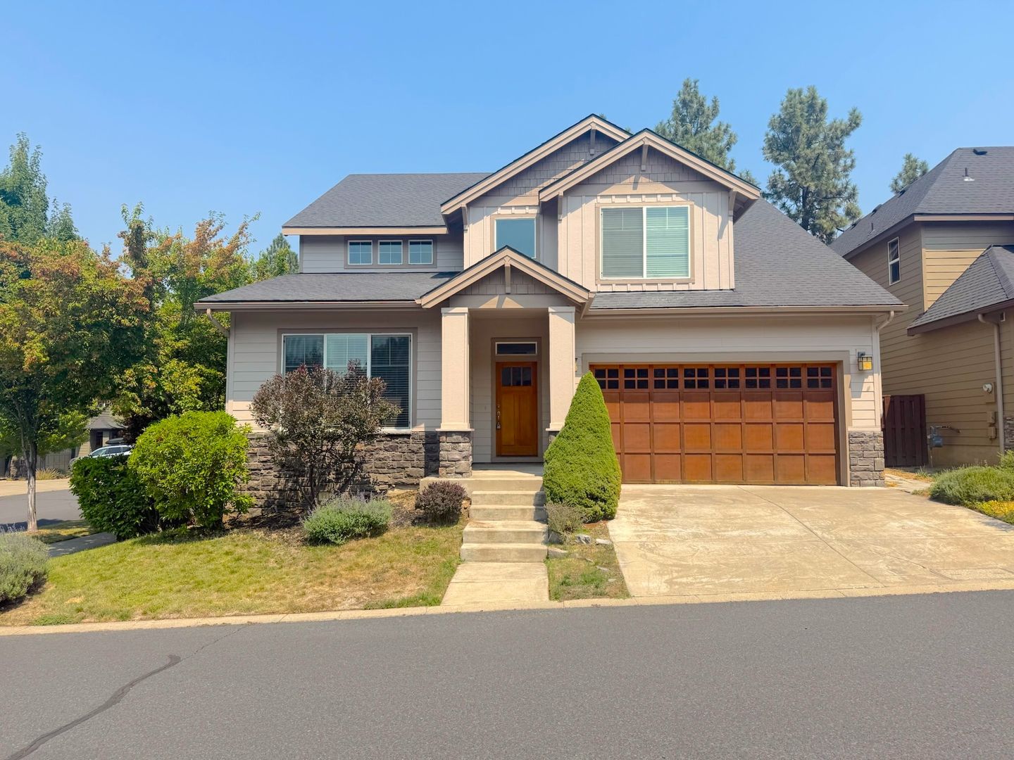 Bend House: 60974 Snowbrush Dr