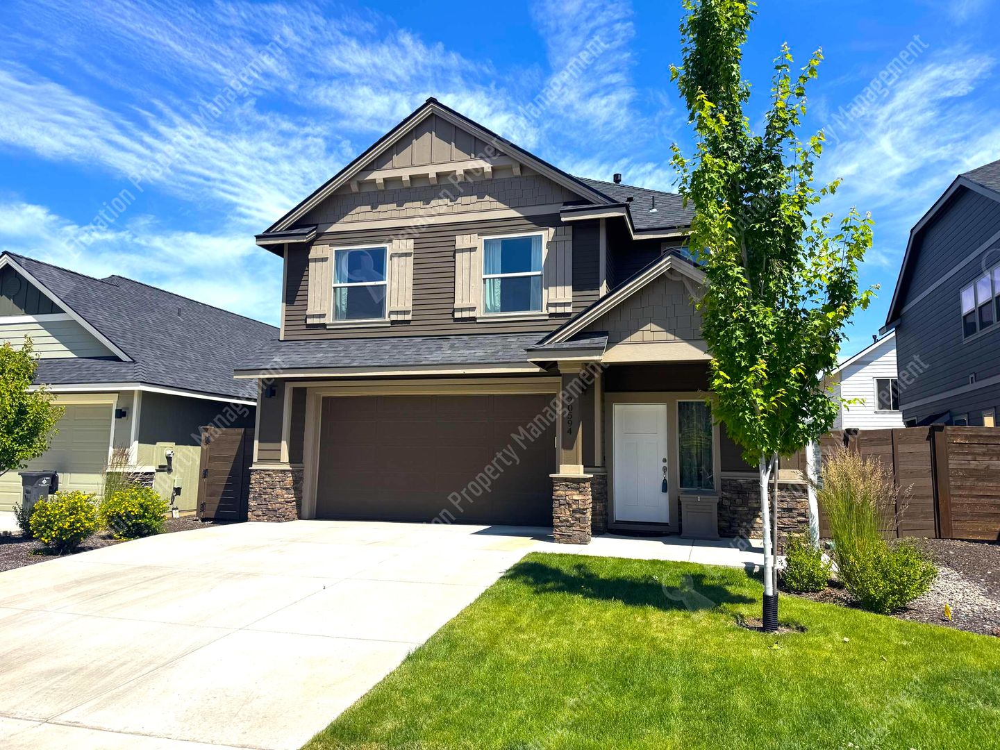 Bend House: 20594 SE Slate Ave