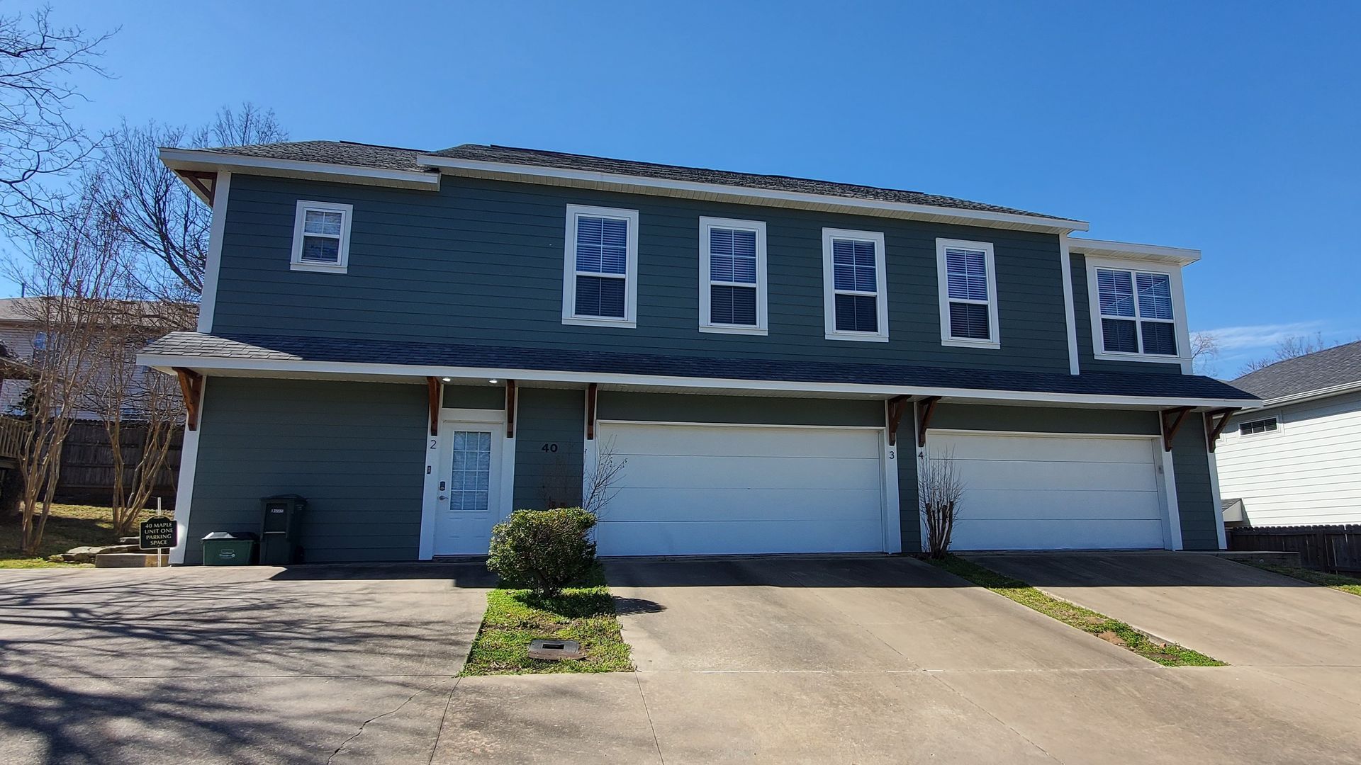 Fayetteville House: 40 E Maple Street #3