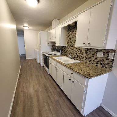 Two Bedroom, One Bathroom in Farmington - Water/Sewage Included