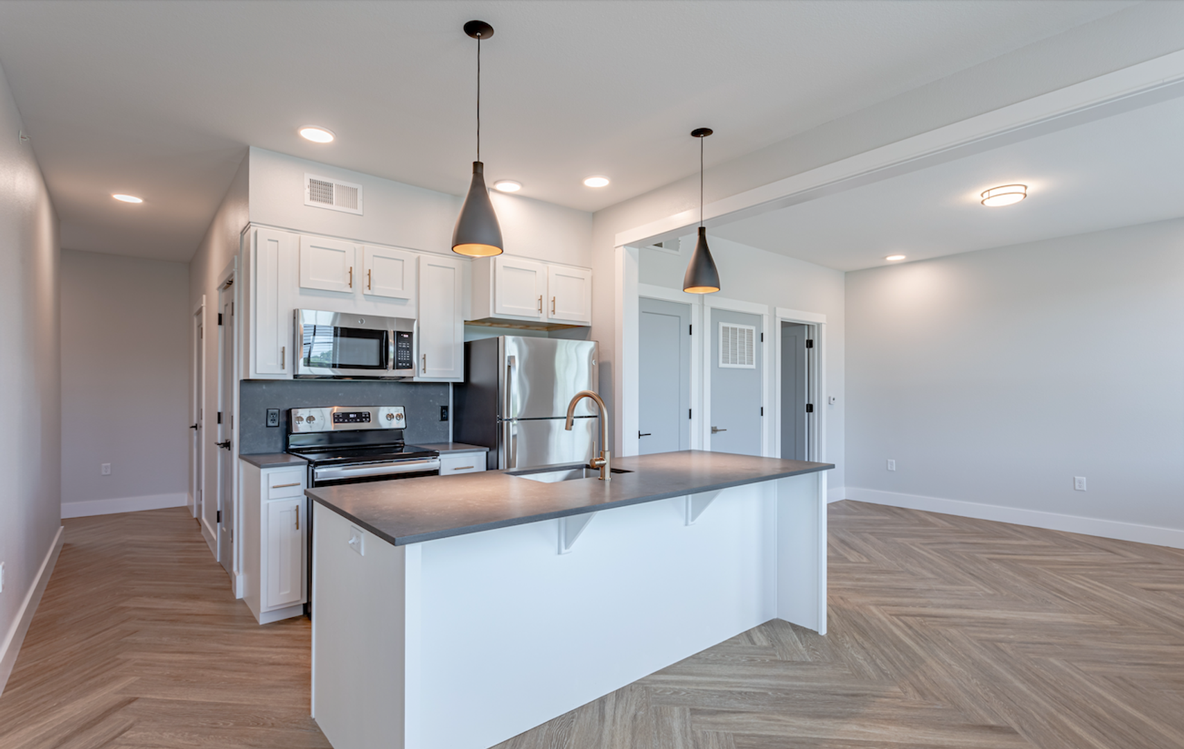 Johnson Apartment: 3632 Johnson Mill Blvd