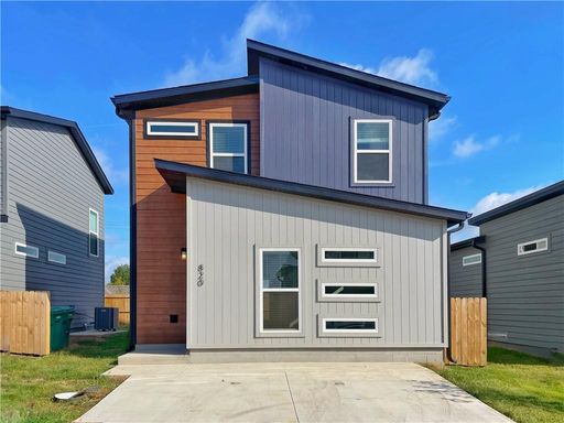 Now Leasing - Featherston Village - Modern Living - LEASING SPECIAL! – photo 1