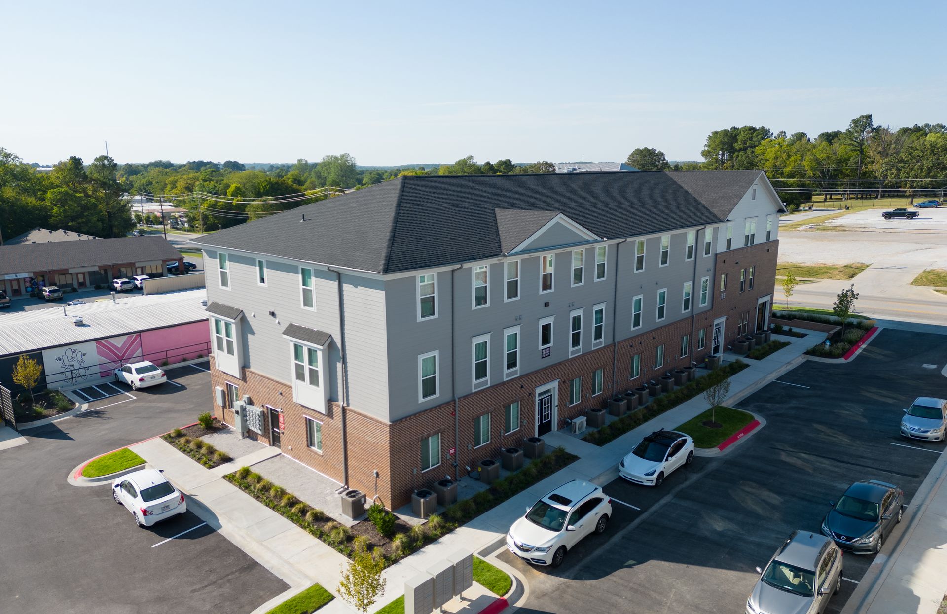 Fayetteville Apartment: 257 E Township St