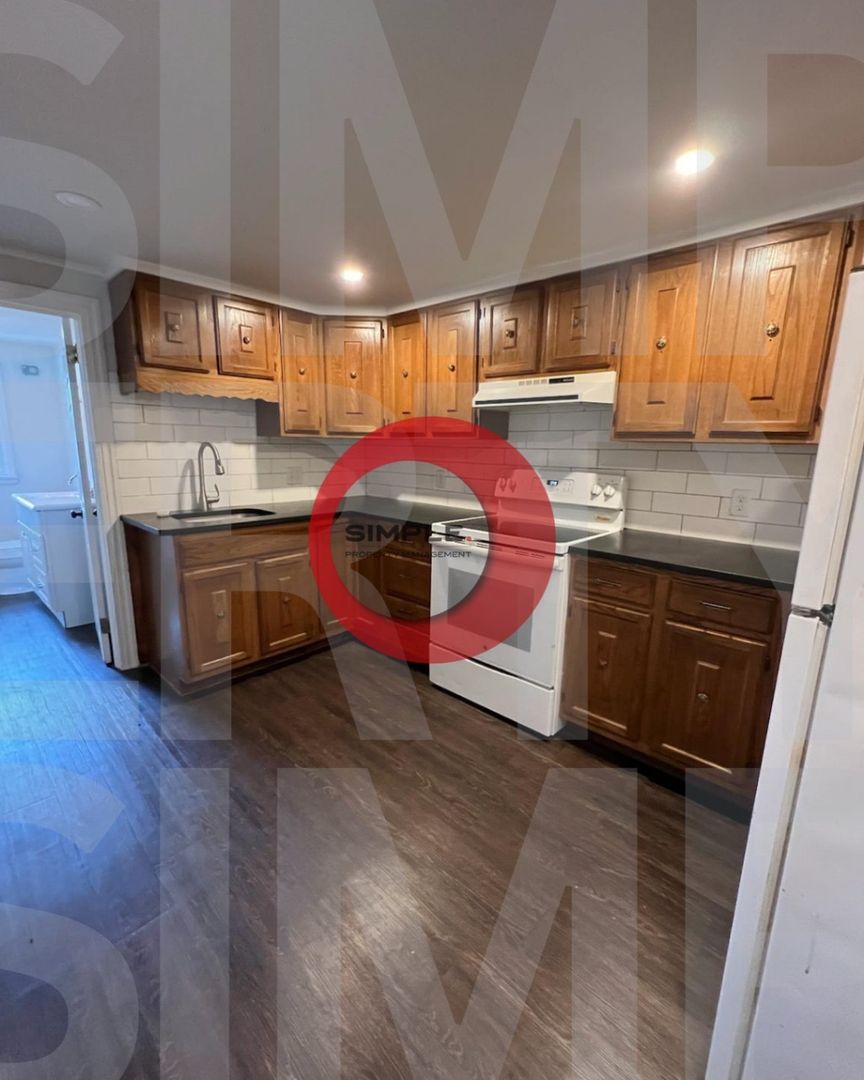 243 1/2 Beech Street