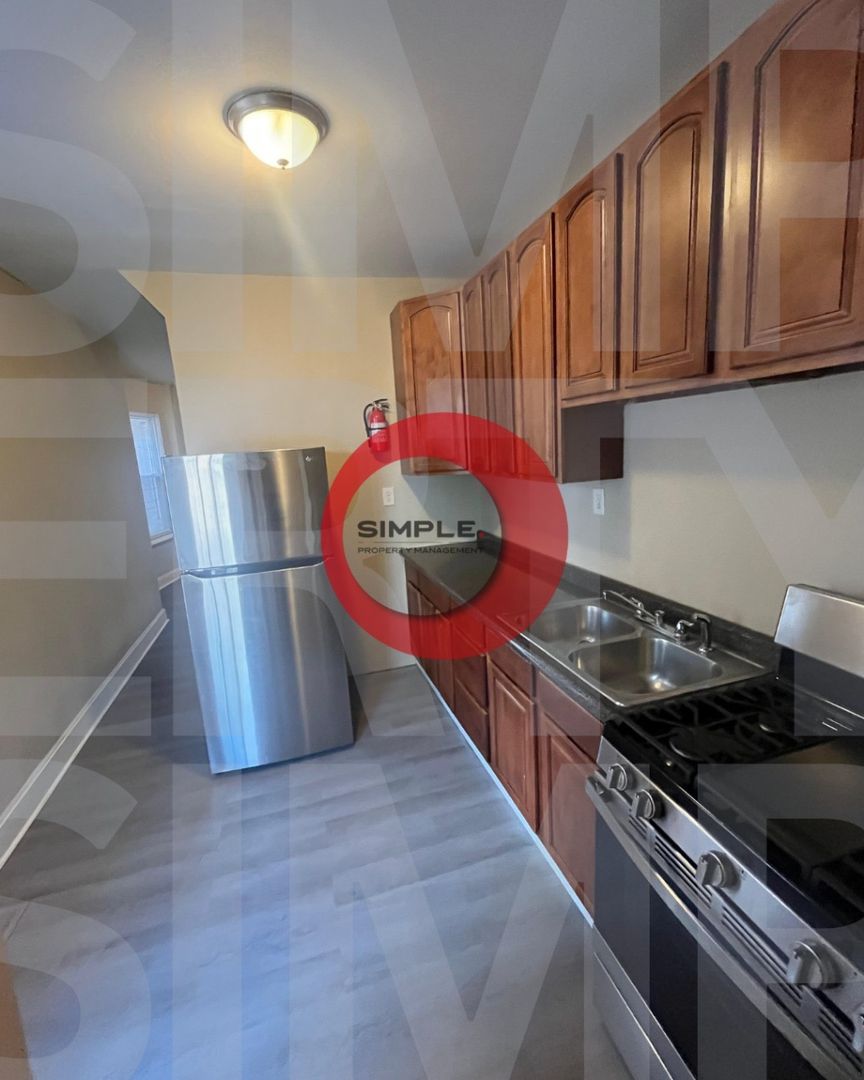 Reading House: 535 North Front Street