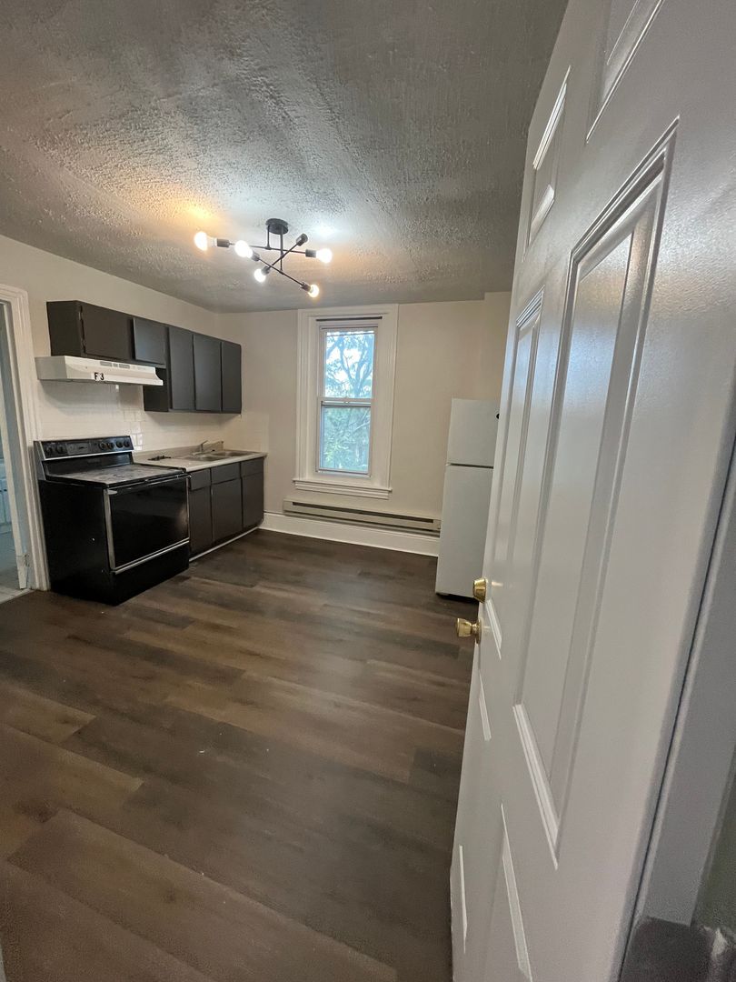 200 South 6th Street