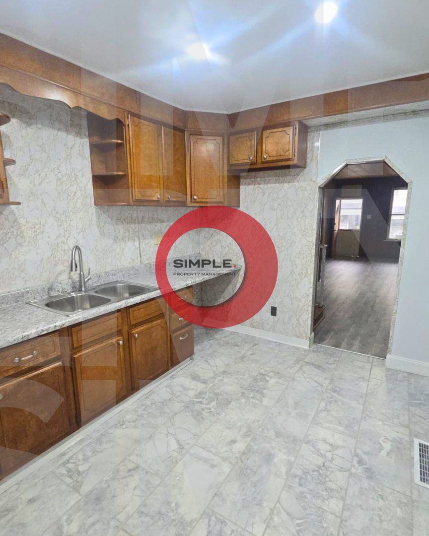 Reading House: 1040 Madison Avenue