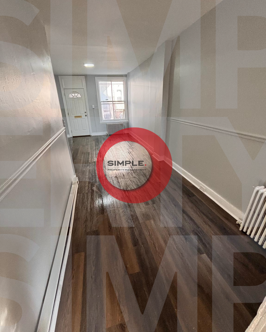 Reading House: 552 Maple Street