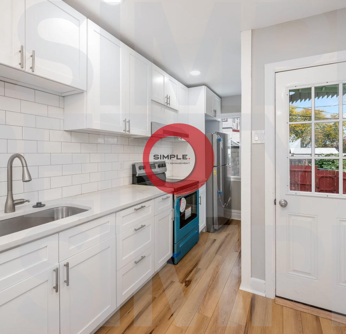 Reading House: 535 Marion St