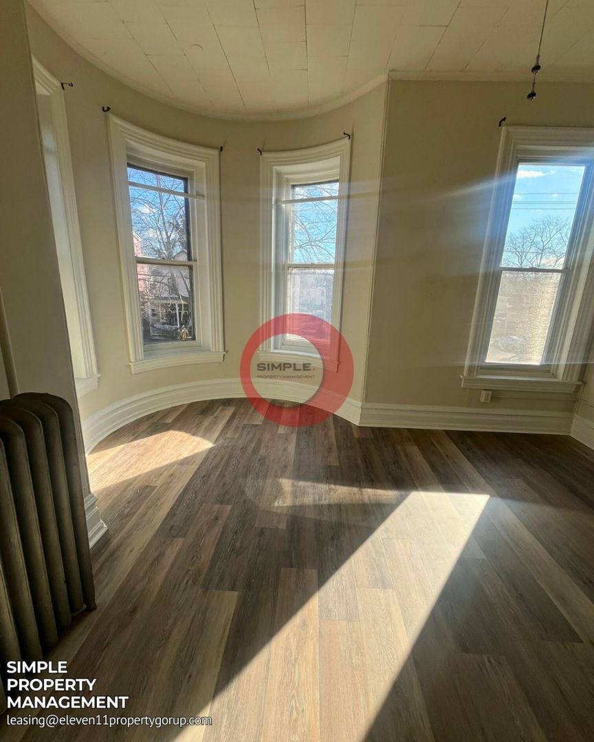 Pottstown Apartment: 351 North Charlotte Street