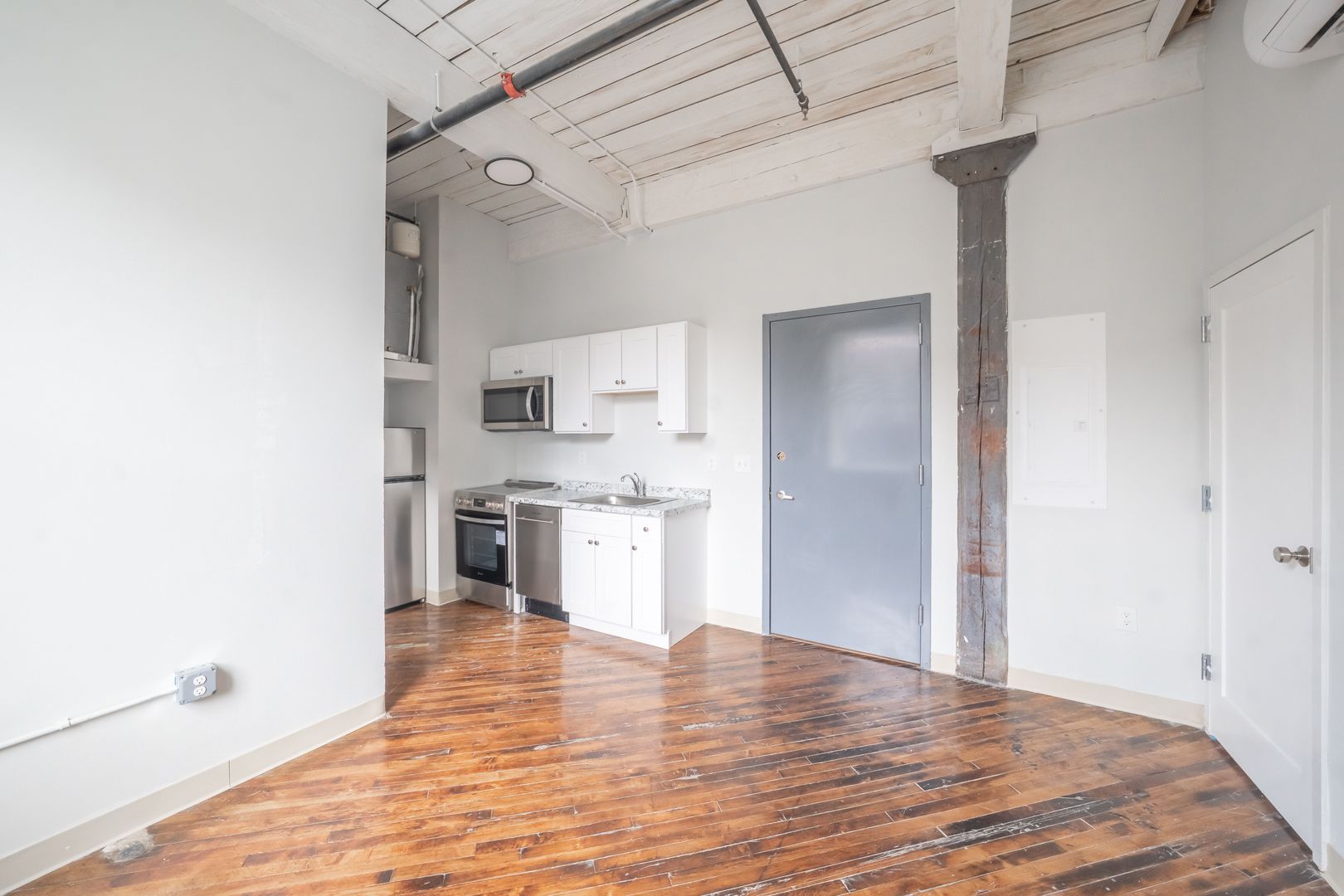 Reading Apartment: 100 South 4th Street