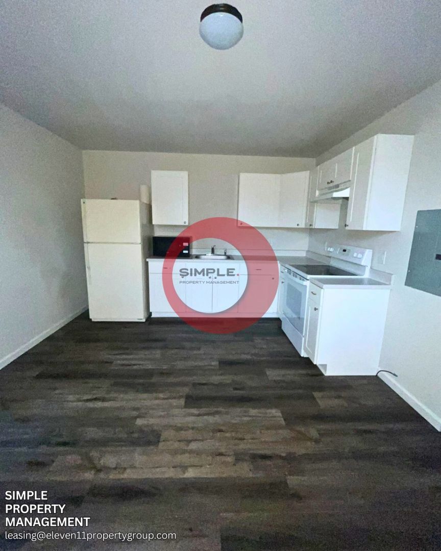 Downingtown Apartment: 38.5 West Lancaster Avenue