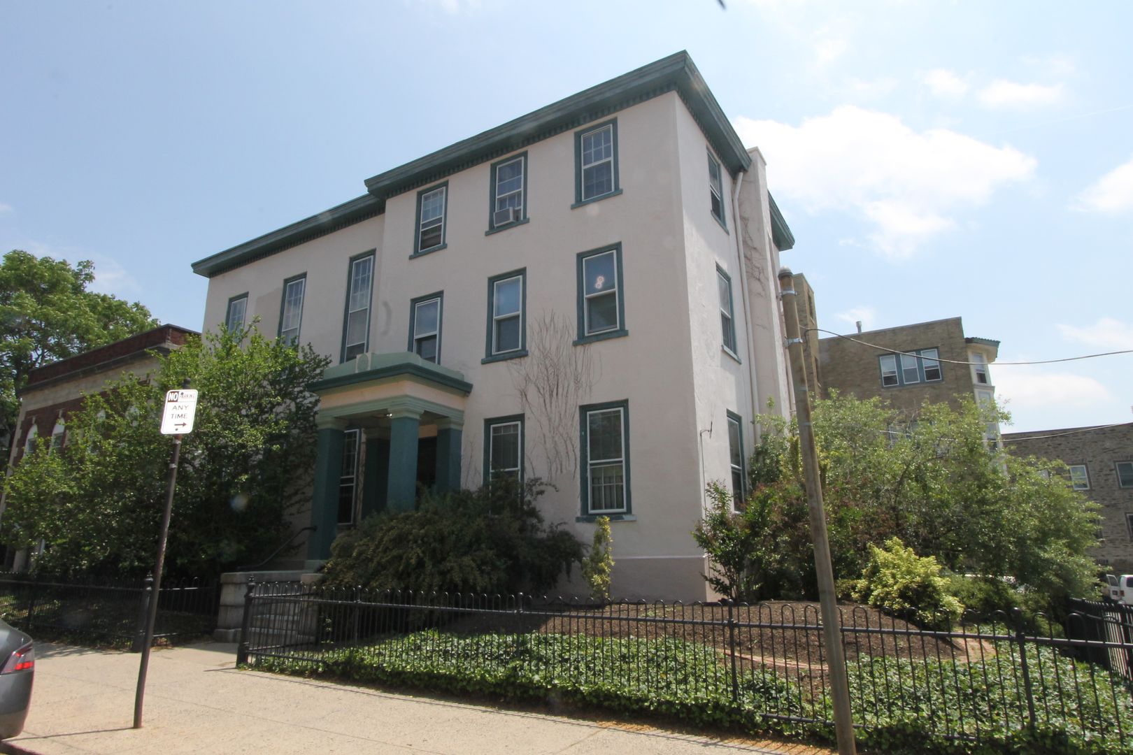 Philadelphia Apartment: 100 East Price Street