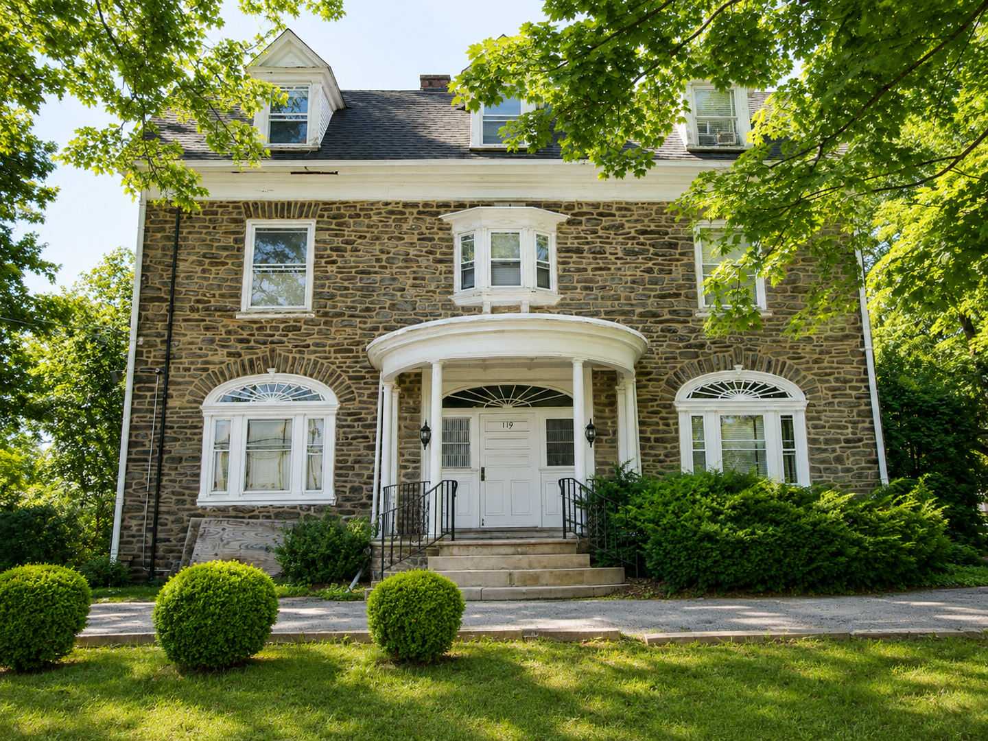 Philadelphia Apartment: 119 East Johnson Street
