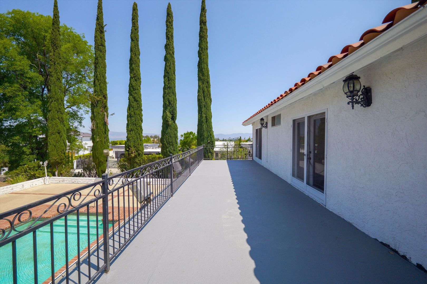 Roof deck at 4041 Alonzo (2 of 2)
